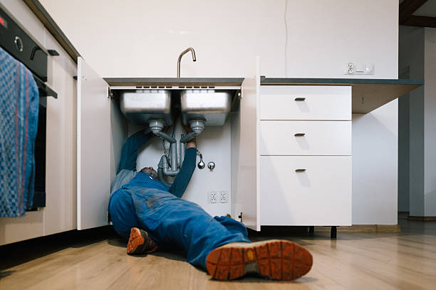 Professional Leak Detection technician working in Weir, MS